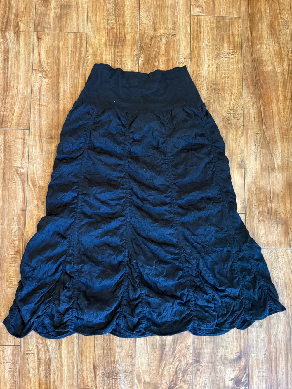 SURREALIST Women’s Black Ruched Crinkle Midi Skirt Size XS